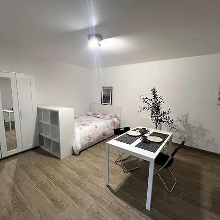 Appartement Proche Tramway Вітрі-сюр-Сен Екстер'єр фото